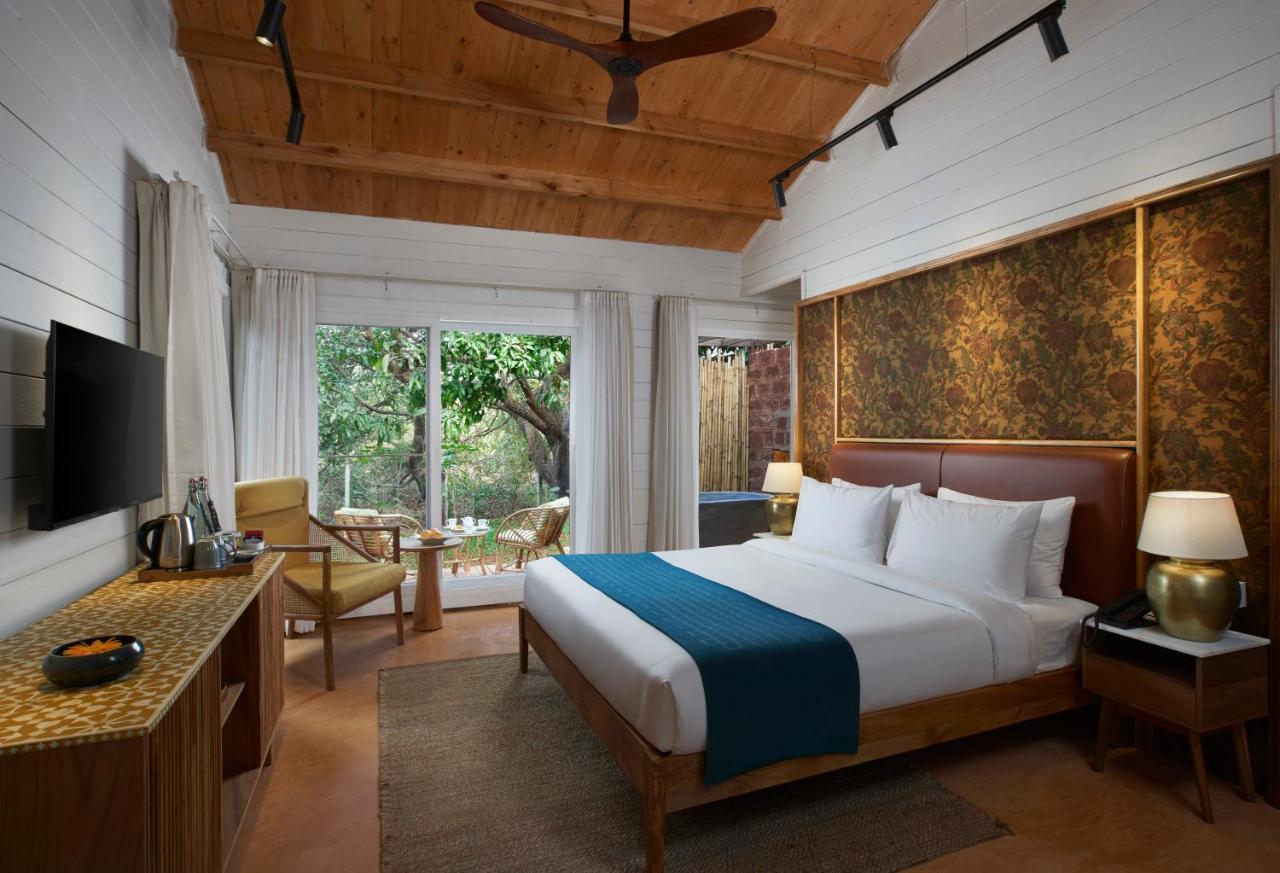 Larisa Ashwem Resort Mandrem
